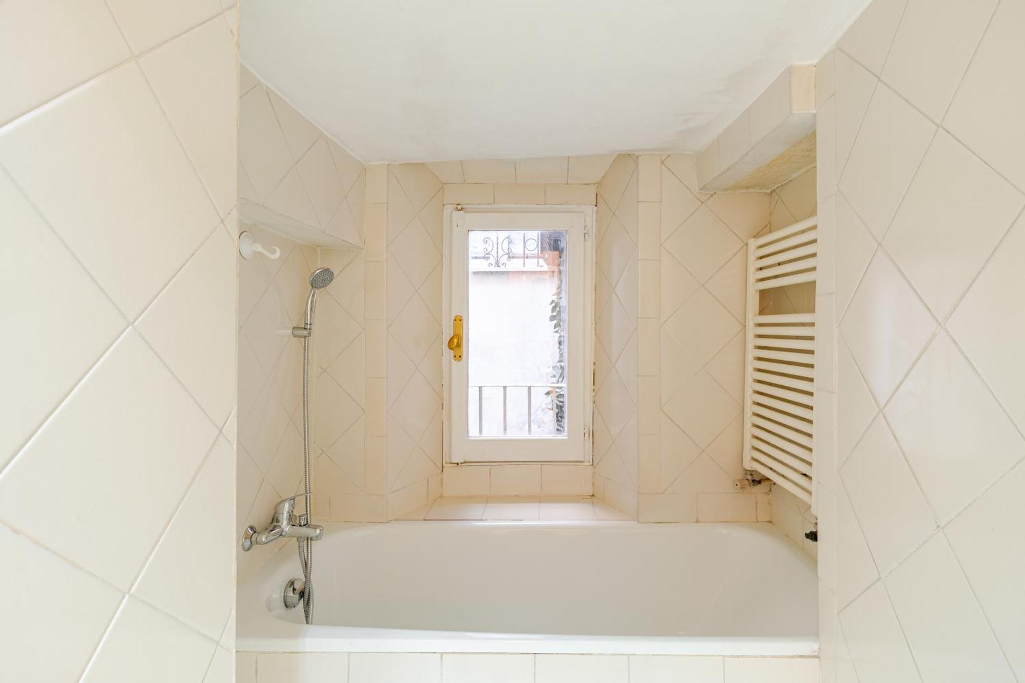 Casa Storica 4bdr Con Terrazza A Campo De Fiori Appartement