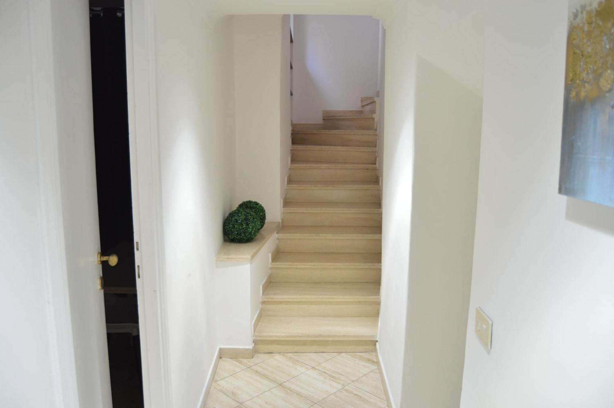 Casa Storica 4bdr Con Terrazza A Campo De Fiori Appartement *